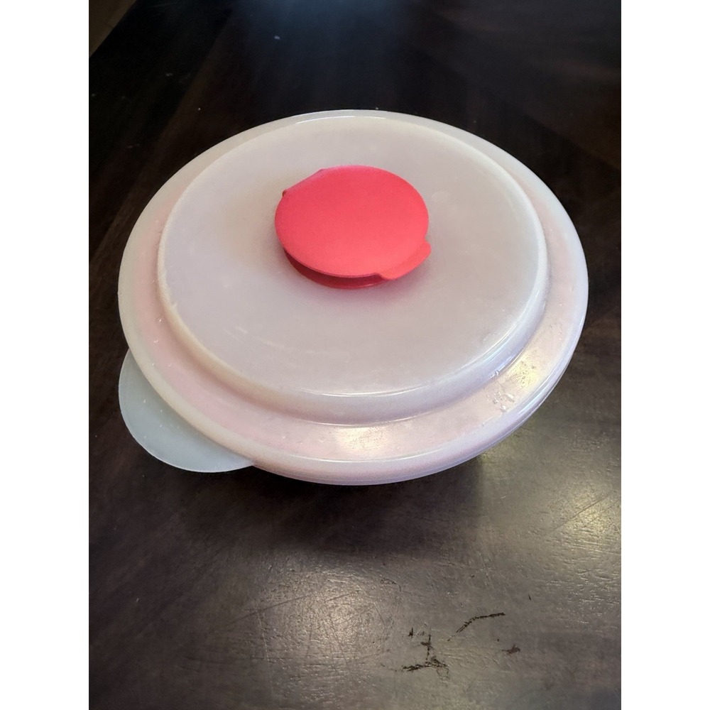 Pampered Chef Red Silicone Microwave Popcorn Popper Collapsible Vented Lid - Picture 2 of 4